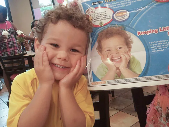 Mi hijo se parece a este anuncio