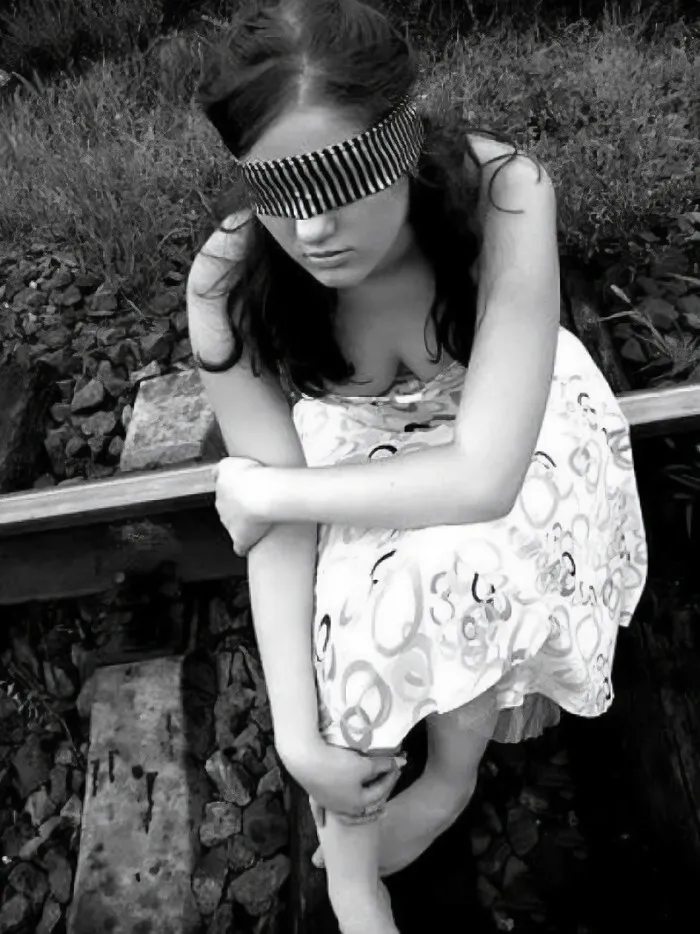 This “Edgy” Photoshoot Was So Cool In My Head