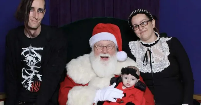 Hey Pandas, Post Your Strangest Christmas Picture (Closed)