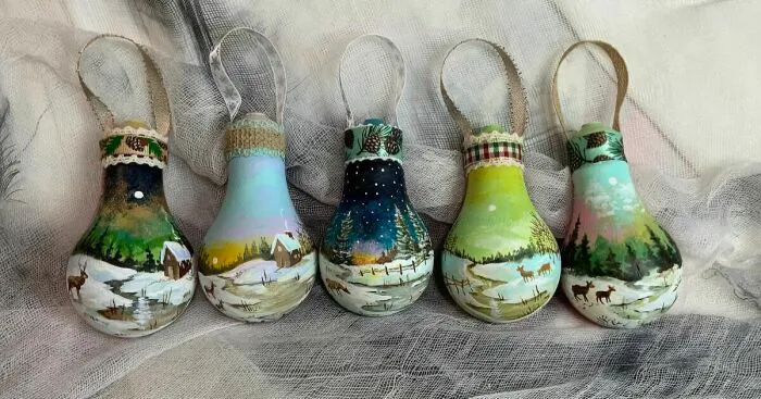I Continue To Salvage Burnt-Out Light Bulbs And Transform Them Into One-Of-A-Kind Christmas Ornaments (33 Pics)