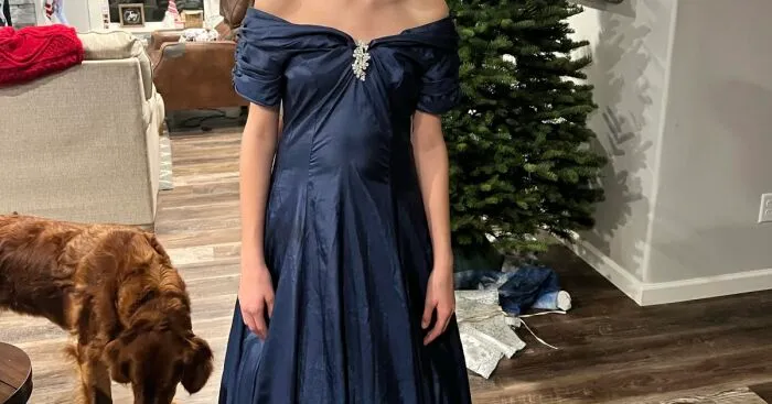 Hey Pandas, Post A Picture Of One Of Your High School Winter Formal Dresses (Closed)