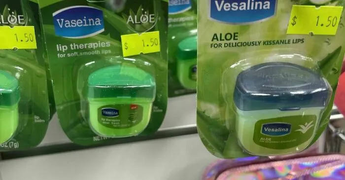 Hey Pandas, What’s The Funniest Knock-Off Brand You Have Ever Seen?