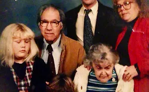 50 Embarrassing Yet Hilarious Family Photos