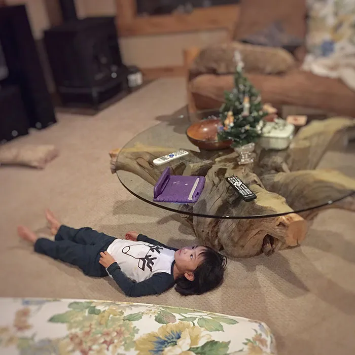 Mi hijo de 5 años ha inventado una nueva tecnología de manos libres para el Ipad