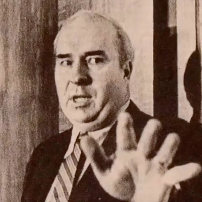 R. Budd Dwyer holding a gun