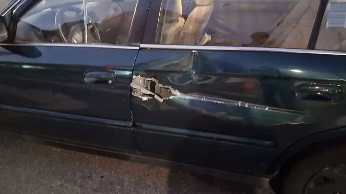 Primero alguien golpeó mi coche por detrás y ahora esto. Todo en Año nuevo