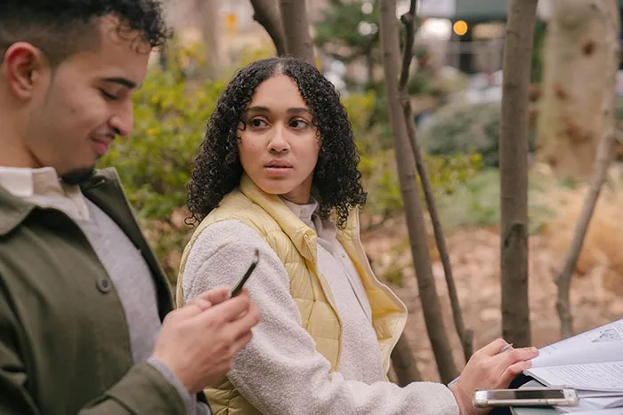 People Share 30 Signs That Scream Someone Is Having A Secret Affair