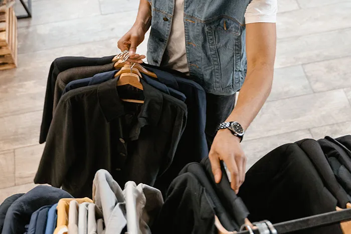 People Share 30 Signs That Scream Someone Is Having A Secret Affair