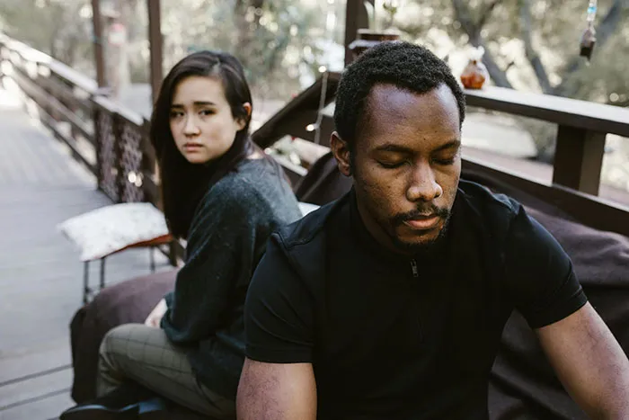 People Share 30 Signs That Scream Someone Is Having A Secret Affair