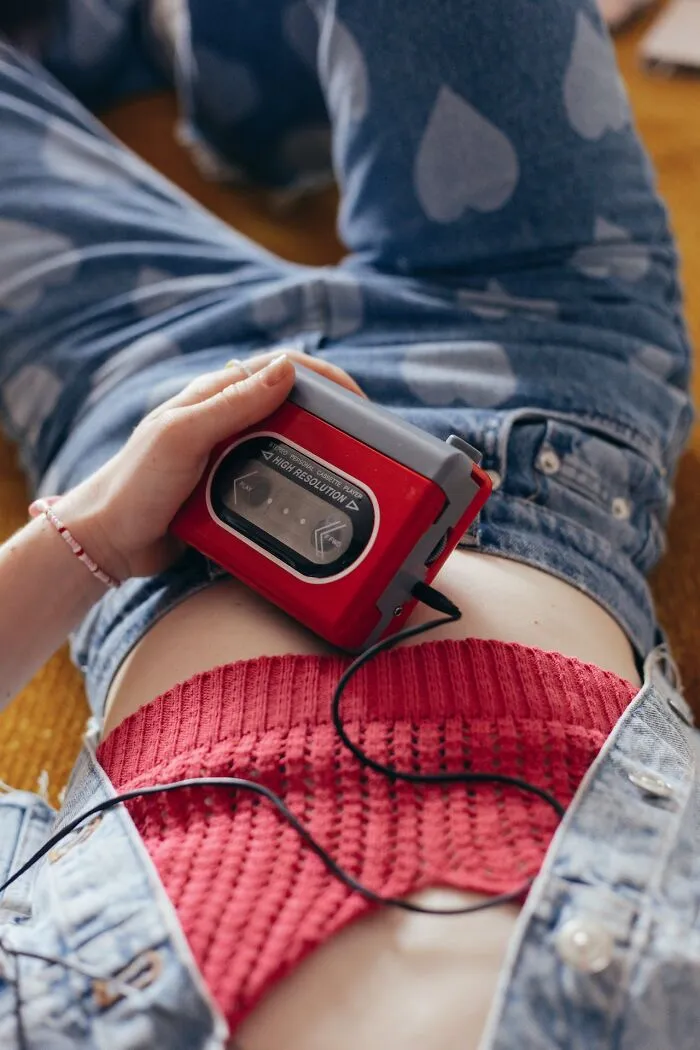 “Skip-It AKA Ankle Shatterers”: 30 Things From Childhood That You Probably Can’t Find Today