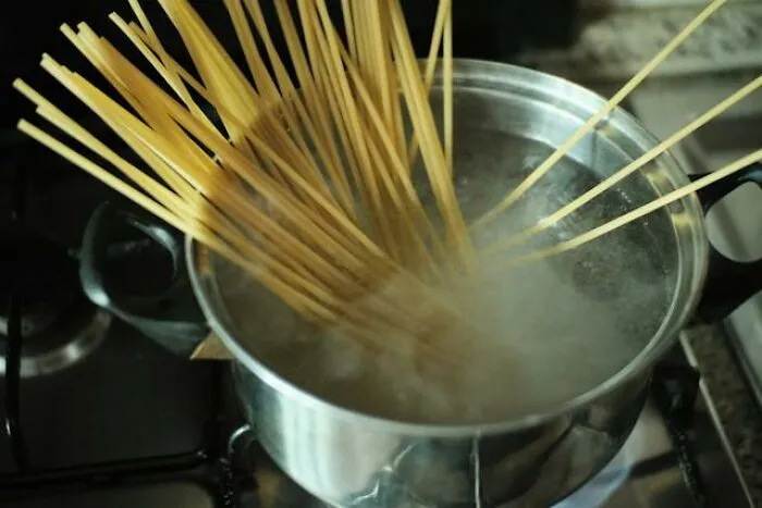 50 Potluck Experiences That Traumatized These People