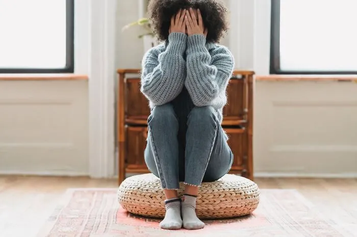 “Pretended He Didn't Know What A Baking Sheet Was”: 50 Relationship-Ending Moments