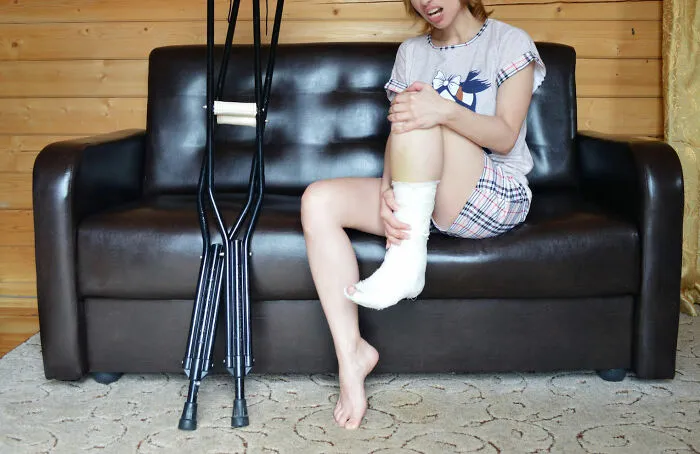 Person Asks “What Is A Random First Aid Or Survival Fact That You Know?”, 50 Folks Deliver