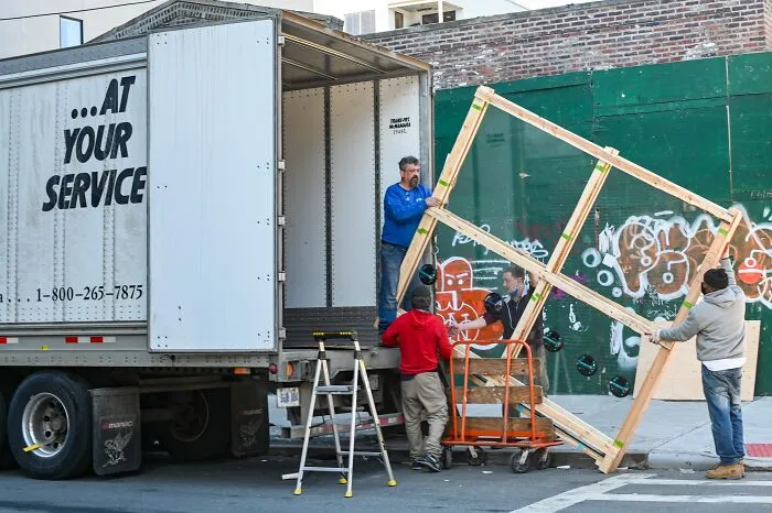 35 Stories About The Weirdest Jobs That People Had The Opportunity To Experience