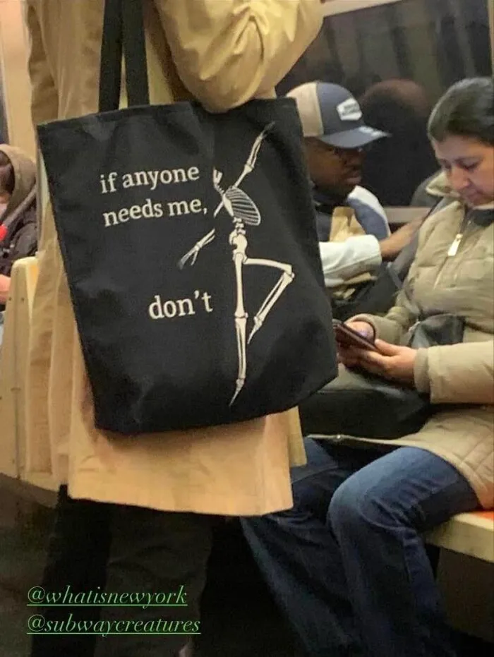 44 Times People Spotted Such Weird And Funny Things On The Subway, They Just Had To Share
