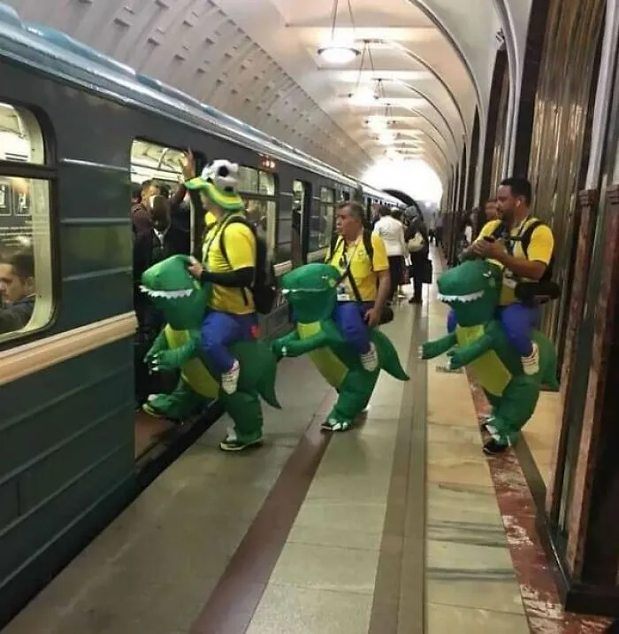 37 Cosas curiosas y divertidas vistas en el metro (Nuevas imágenes)