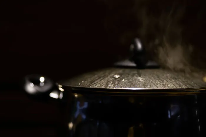 30 Strange, Amusing, And Horrifying Things People Have Seen In Others’ Kitchens