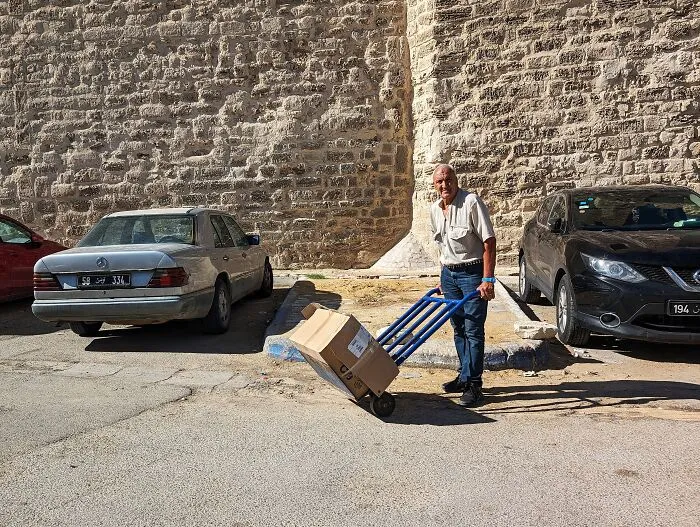 16 Smartphone Shots Documenting Life On The Streets Of Tunisia By This Photographer