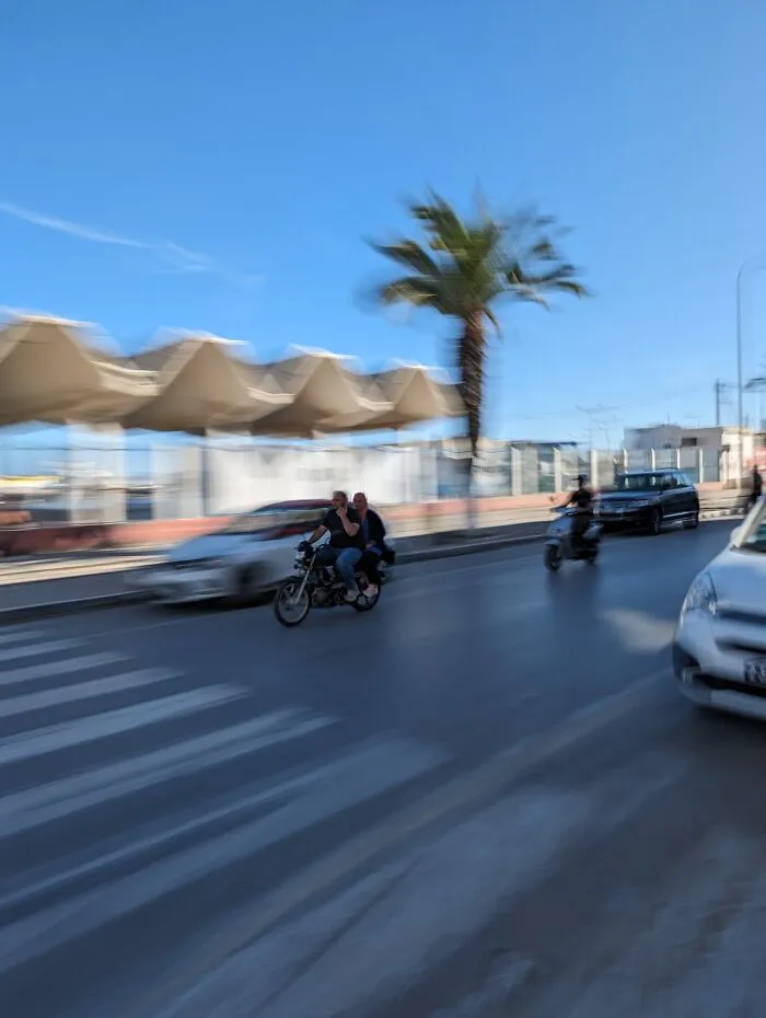 16 Smartphone Shots Documenting Life On The Streets Of Tunisia By This Photographer