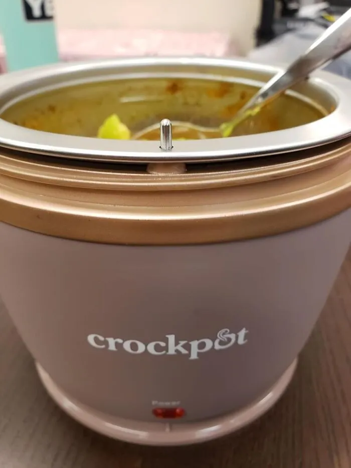 Elevate Your Noontime Nosh With An  <a Style="Display:inline;" Href="Https://Www.amazon.com/Crockpot-Electric-Portable-20-Ounce-Licorice/Dp/B09bdgfsws?crid=3cnviu63b2w0g&keywords=electric%2blunch%2bbox&qid=1702031099&sprefix=electric%2blu%2caps%2c200&sr=8-2-Spons&sp_csd=d2lkz2v0tmftzt1zcf9hdgy&th=1&linkcode=ll1&tag=bpbutterfly-20&linkid=2c2e6635344c5746bf1812e1bbf972f3&language=en_us&ref_=as_li_ss_tl" Target="_blank"><span Style="Font:inherit;color:#d74b1f;"> Electric Lunch Box</Span>  That Doesn't Slack. Because The Only Thing Better Than Mama's Recipes Is Mama's Recipes Served Warm—wherever You Roam.