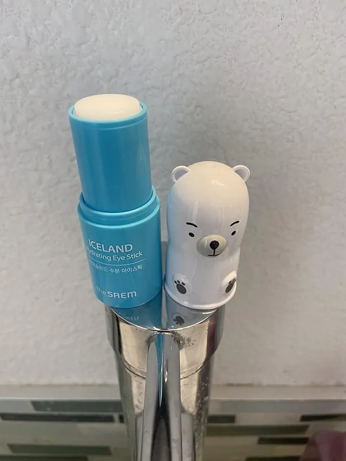 Whether It's Early Lecture Grogginess Or Date Night Prep, This <span Style="Font:inherit;color:#d74b1f;"> The Saem Iceland Hydrating Eye Stick</Span> Sends Puffy Eyes To The Back Of The Class, So You Can Step Up Looking Fresh