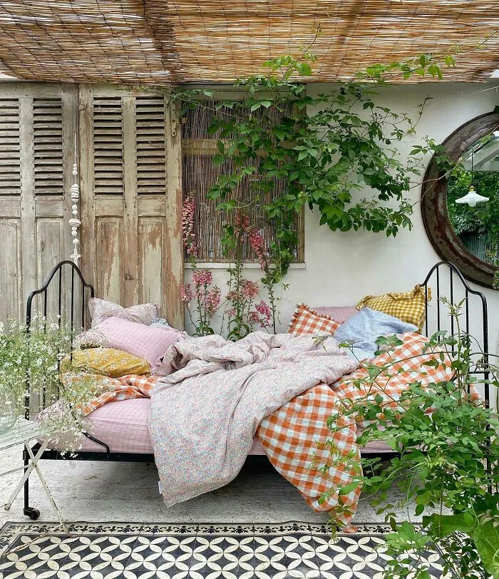 Gingham Throw Blanket For A Beautiful Boho Bedroom