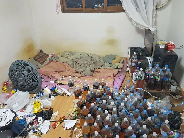 La habitación de un hikikomori coreano