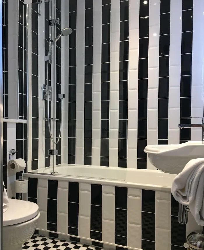 Adding Stripes Will Make The Bathroom Visually Exciting