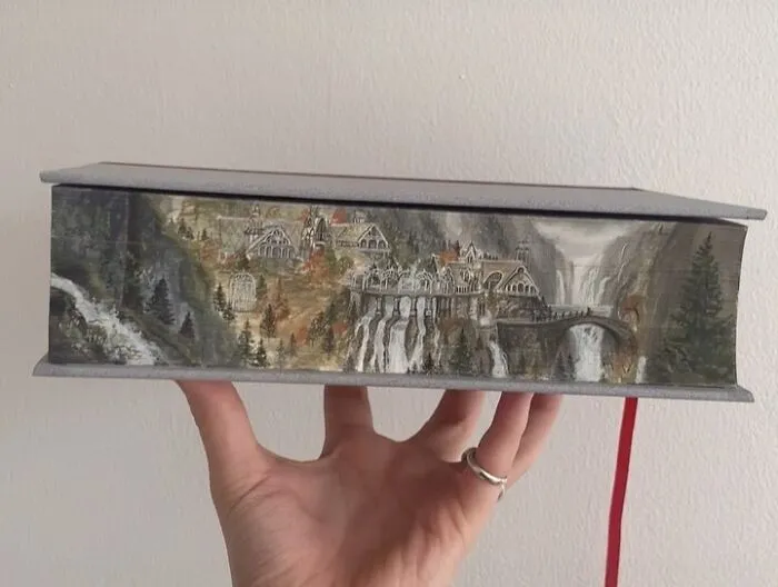 30 Magical Drawings On The Edges Of Popular Books Featuring Famous Scenes Done By This Artist