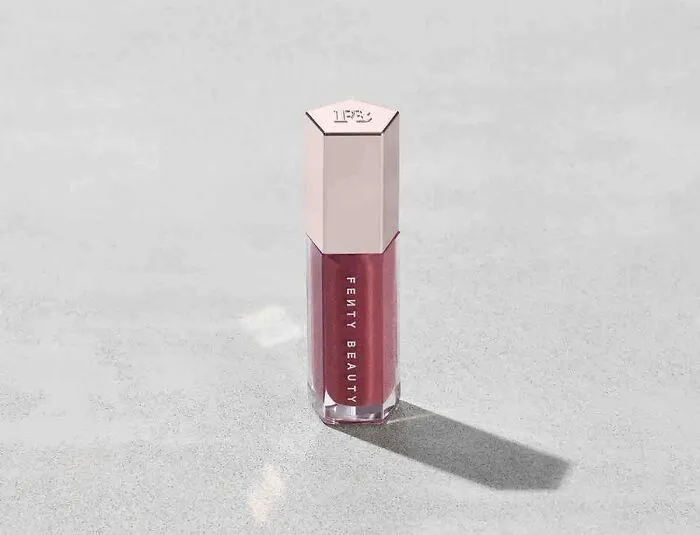 Gift Them A Smooch Of Glimmer With A Swipe Of <span Style="Font:inherit;color:#d74b1f;"> Gloss Bomb</Span> – It's The Universal Sign For 'I’m Ready For My Close-Up, Valentine'