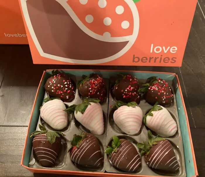 Spoil Your Berry Special Someone With The Juiciest Token Of Affection — <span Style="Font:inherit;color:#d74b1f;">  Dipped Strawberries </Span> That Are Instagram-Worthy, And Even Better In Real Life