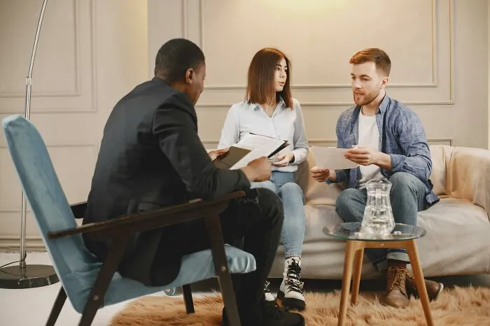 30 People Who Graduated With “Useless Degrees” Came Online To Reveal What They Are Doing Now