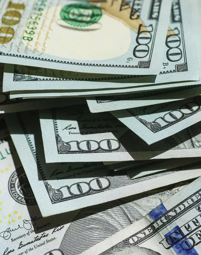 30 People With Rich Friends Share What They Do For Work