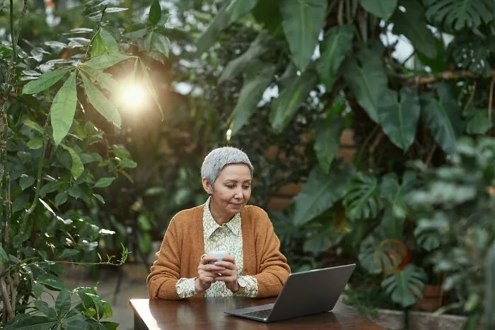 30 People Who Graduated With “Useless Degrees” Came Online To Reveal What They Are Doing Now