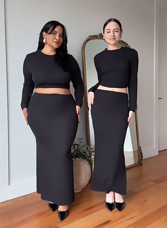 “Style, Not Size”: Two Friends Wear The Same Outfit To Show There Is No “Ideal” Body Type (38 New Pics)