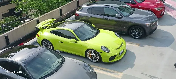 Lichtgrün Porsche Gt3, Germany Does Cars Best