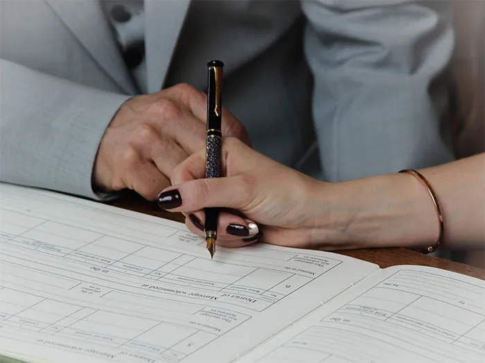 40 Hilariously Unhinged Reasons People Ended Their Wedding Plans