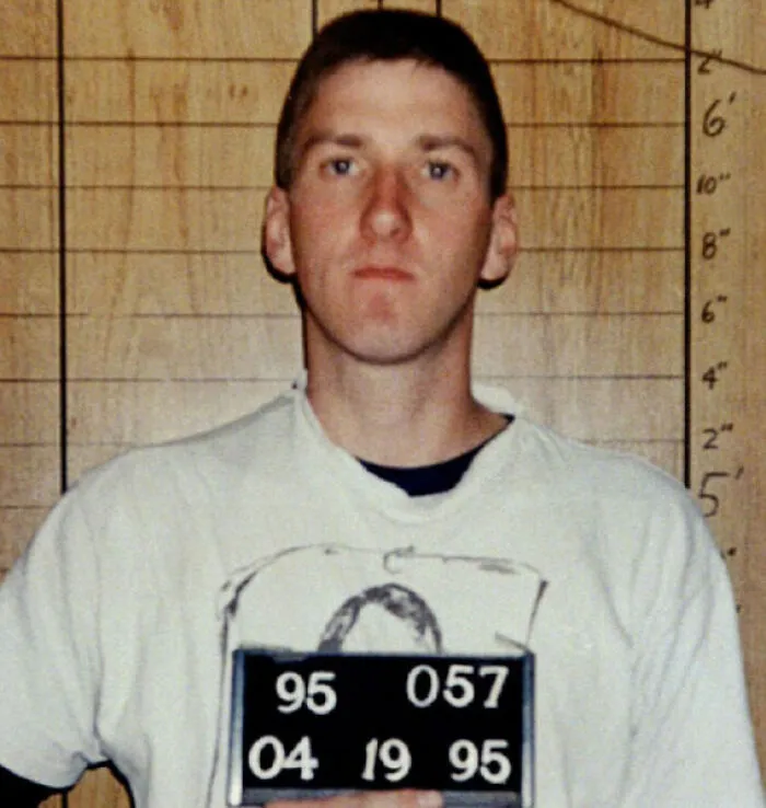 30 Reasons Why Criminals Were Caught In Their Almost Perfect Crimes, As Pointed Out Online