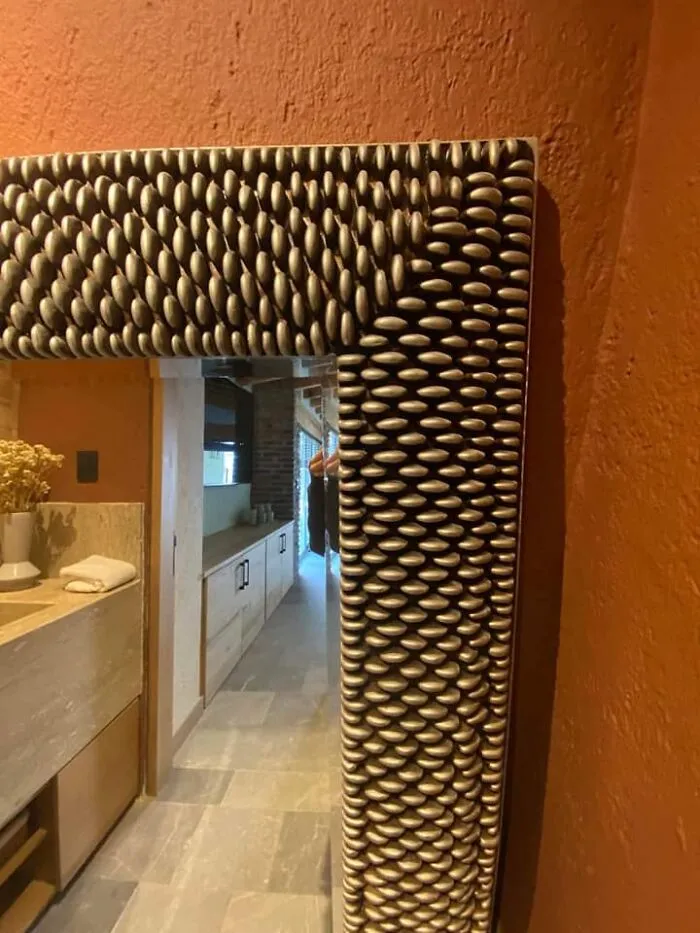 Este espejo