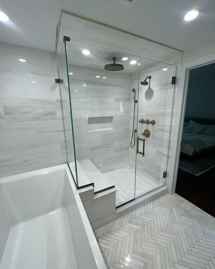 L-Shaped Walk-In Shower With Alcove Soaking Tub