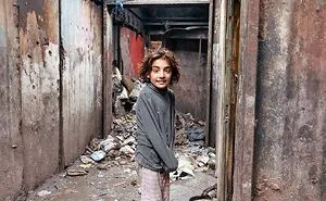 “The Roma Princesses”: This Photographer Documented The Tale Of Hope And Struggle In A Roma Ghetto (20 Pics)