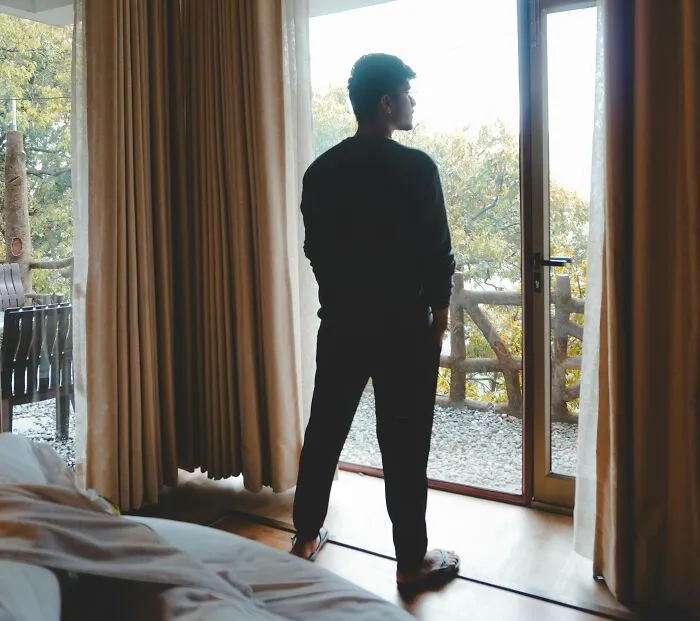 Someone Asked “What Is Something You Do In A Hotel, You Never Do At Home?”, And 29 People Delivered