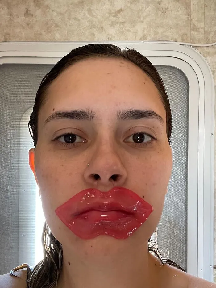 Prep For A Night Of Non-Stop Gossip And Peals Of Laughter With <span Style="Font:inherit;color:#d74b1f;"> Moisturizing Lip Masks</Span> For All. Let's Face It, Your Lips Deserve As Much Love As Your Squad!