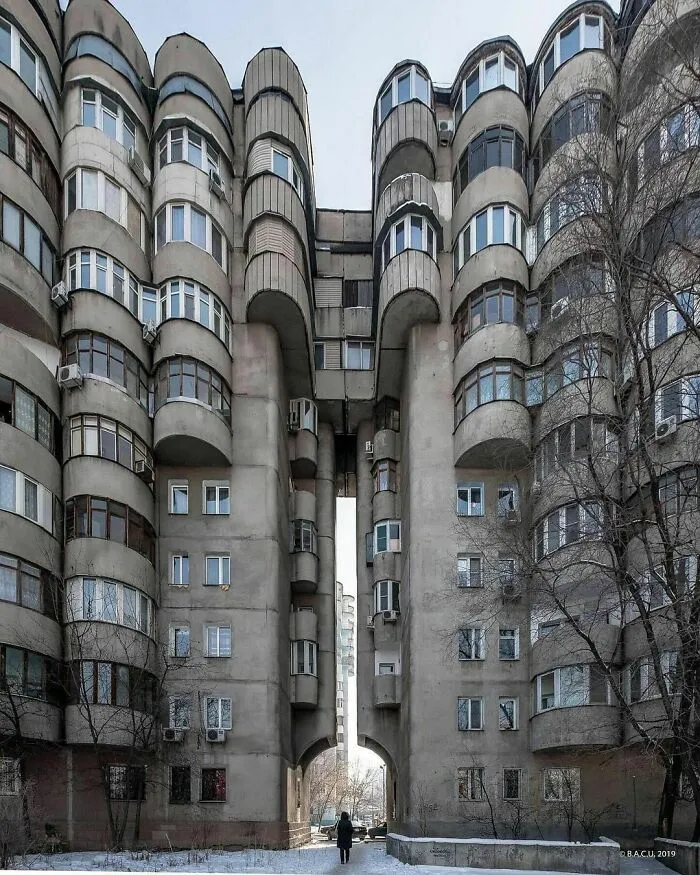 30 Pics That Perfectly Sum Up Brutalist Architecture, As Shared On This Online Page (New Pics)
