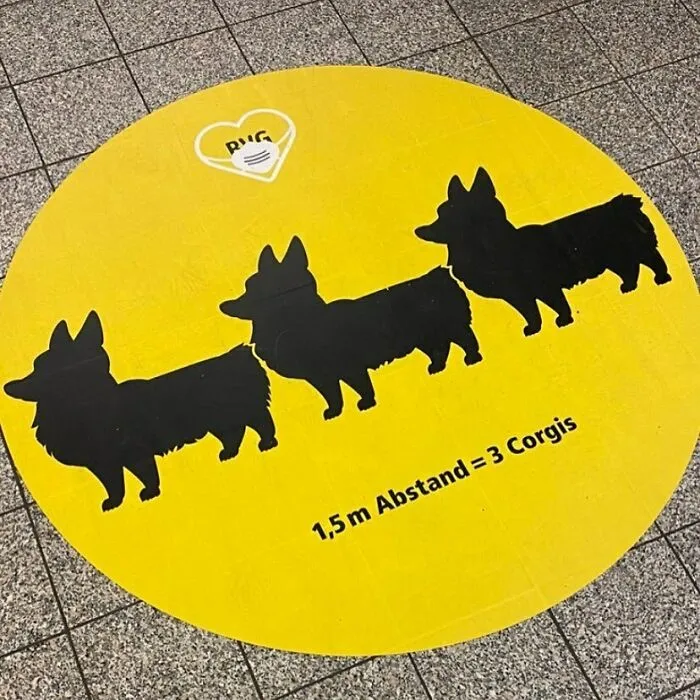 30 Times People Had To Look Twice To Understand What They Were Seeing On The Berlin Subway