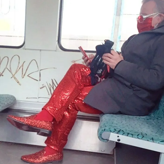 30 Times People Had To Look Twice To Understand What They Were Seeing On The Berlin Subway