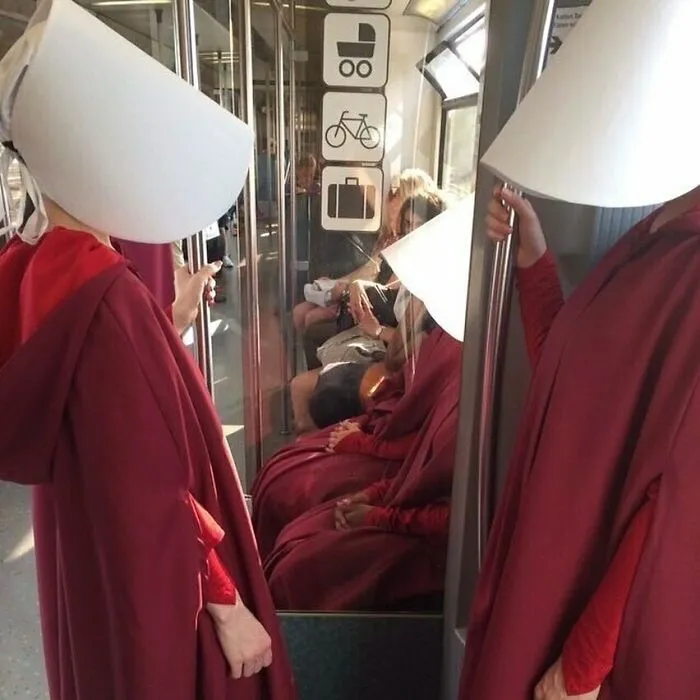 30 Times People Had To Look Twice To Understand What They Were Seeing On The Berlin Subway