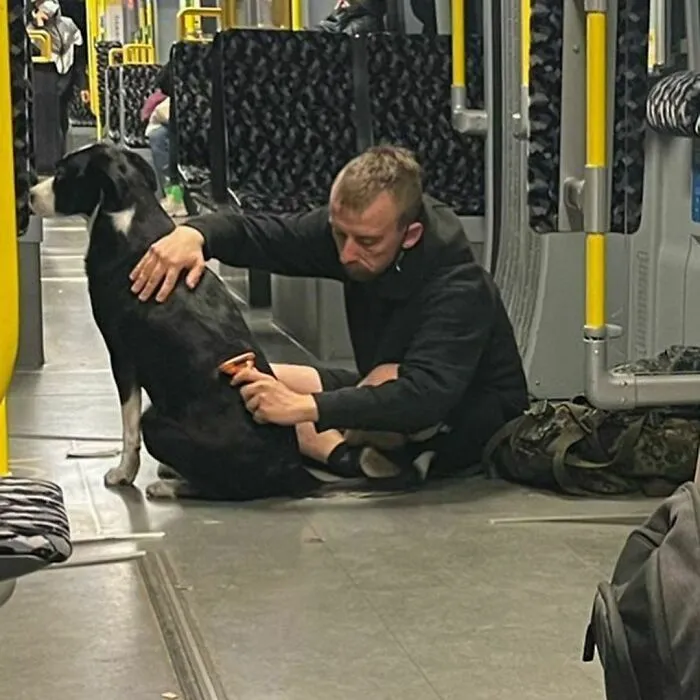 30 Times People Had To Look Twice To Understand What They Were Seeing On The Berlin Subway