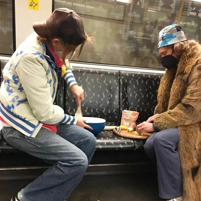 30 Times People Had To Look Twice To Understand What They Were Seeing On The Berlin Subway
