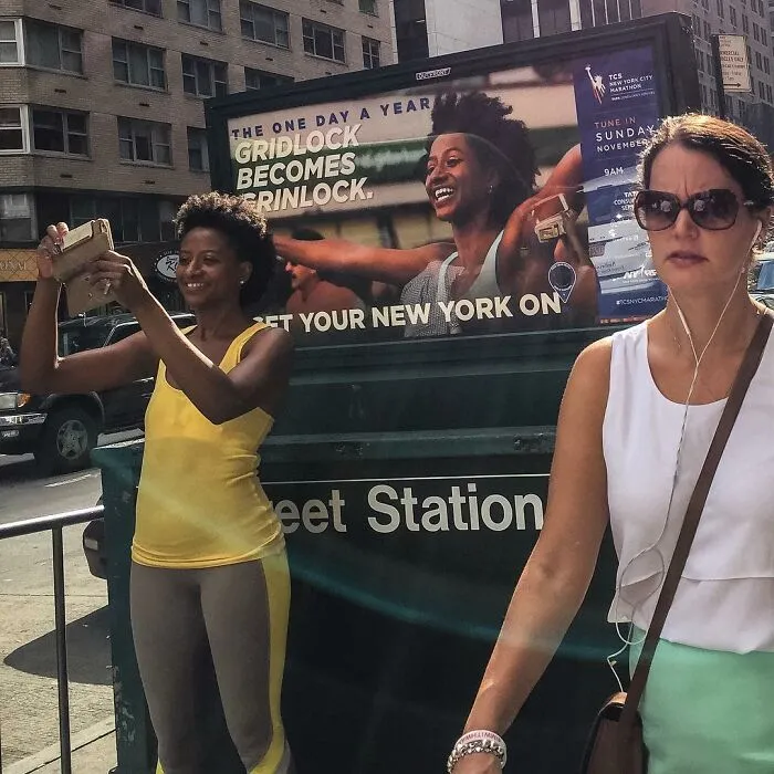 30 Hilarious Accidental Images Captured By This Street Photographer